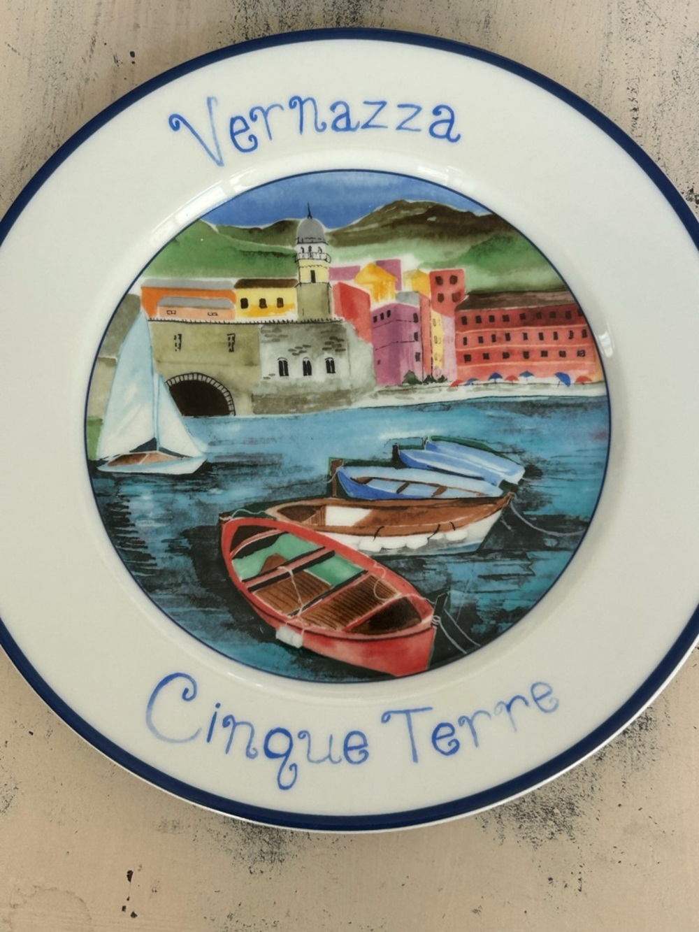 Set of 4 Vintage handpainted plates, Italy